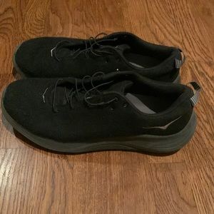 Men’s hoka hupana flow wool, size 10, and used condition